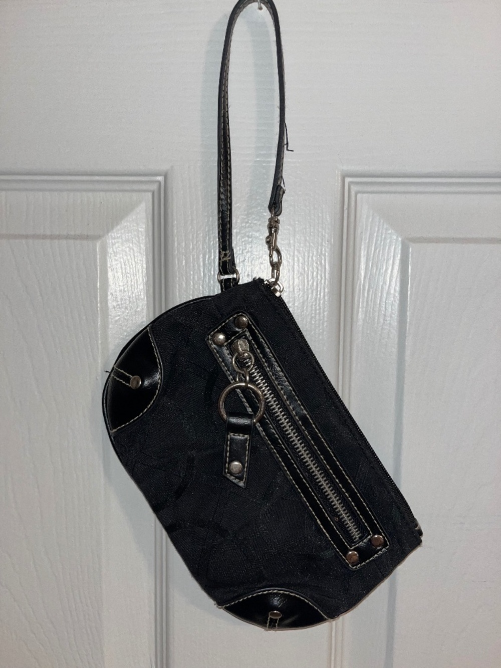 Casual Black Wristlet